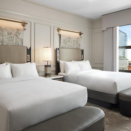 The Pfister Hotel Милуоки Екстериор снимка