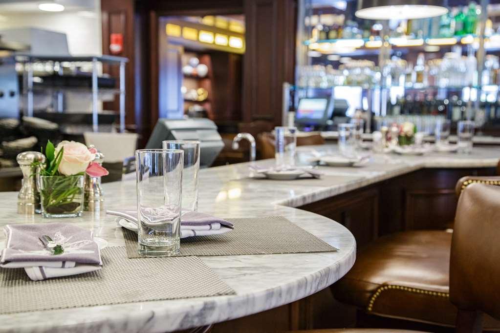 The Pfister Hotel Милуоки Ресторант снимка