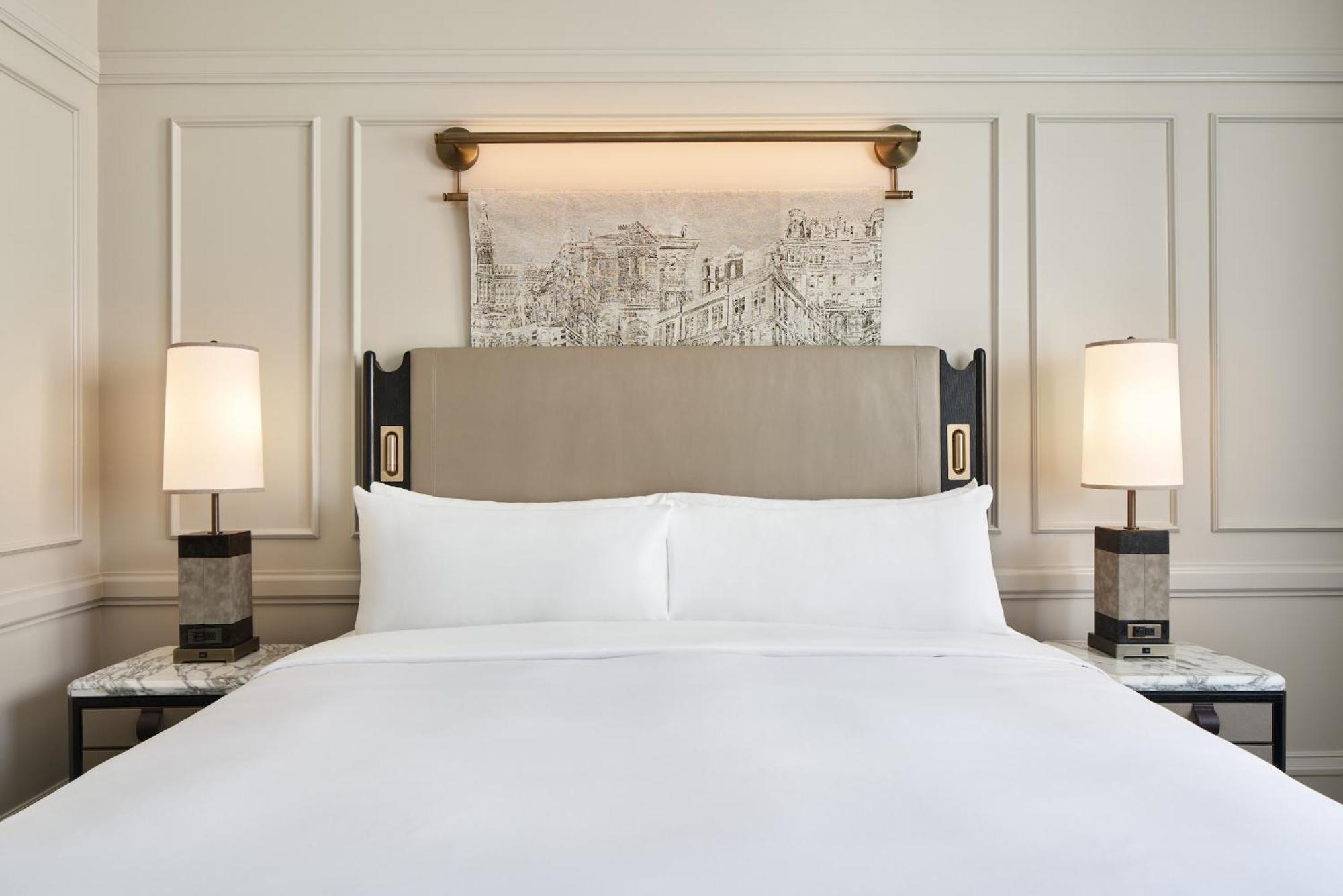 The Pfister Hotel Милуоки Екстериор снимка