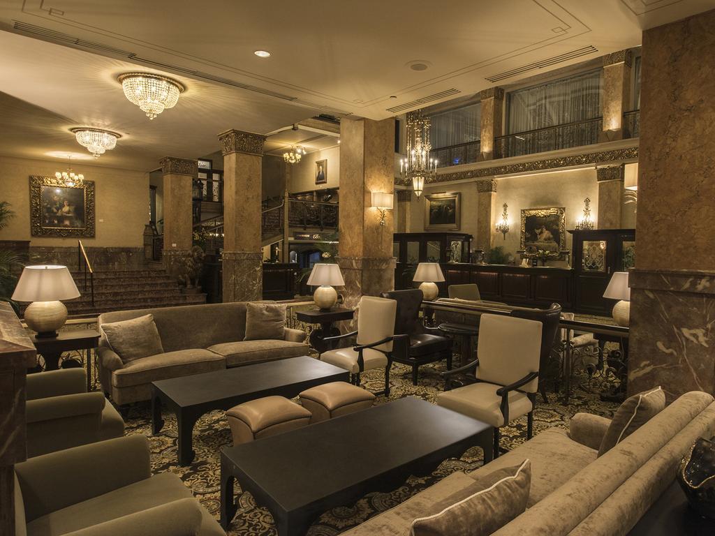 The Pfister Hotel Милуоки Екстериор снимка